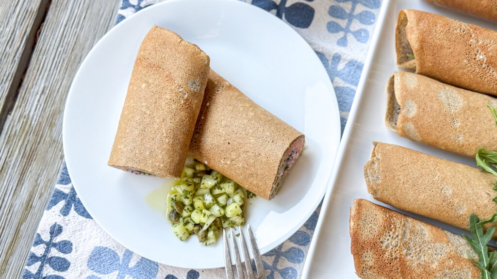 Crêpes de sarrasin avec saumon et recette de crème fraîche maison
