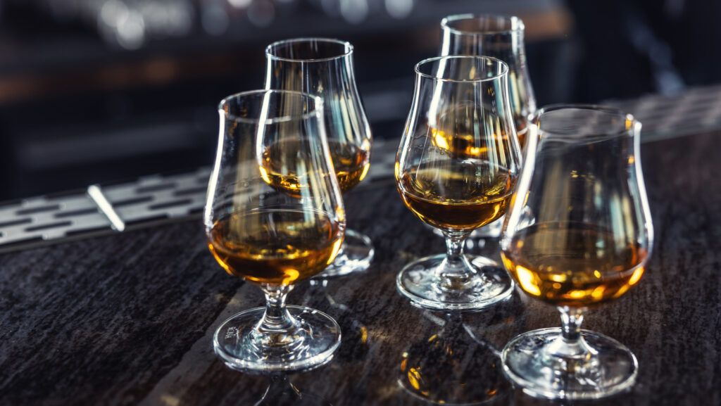 Le goût n'est pas le seul sens qui compte lors de l'exploration du whisky