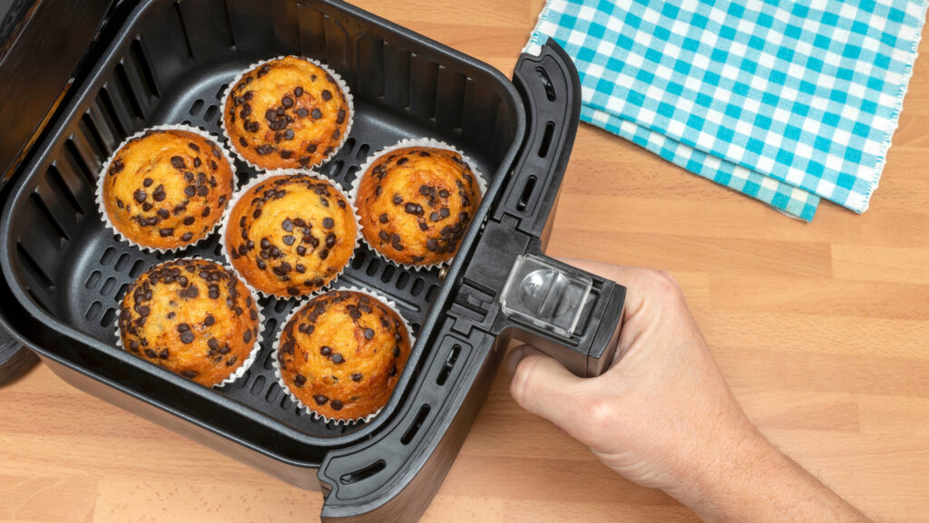 De nombreuses frites à air peuvent être utilisées pour la cuisson, mais il y a un type à éviter