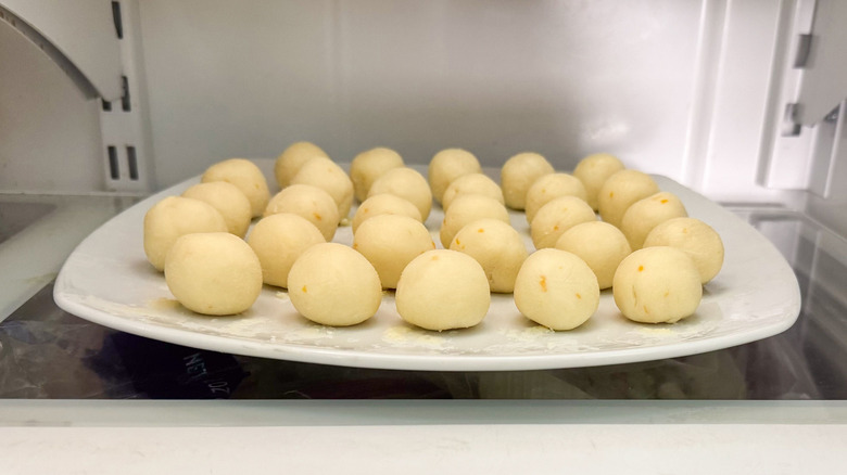 Chocolate blanc MEYER CHELON TRUFFES SUR L'ASTLAGE AU REFRIGERATEUR