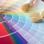 Peindre votre cuisine? Choisissez cette palette de couleurs pour faire en sorte qu'un petit espace se sente plus grand