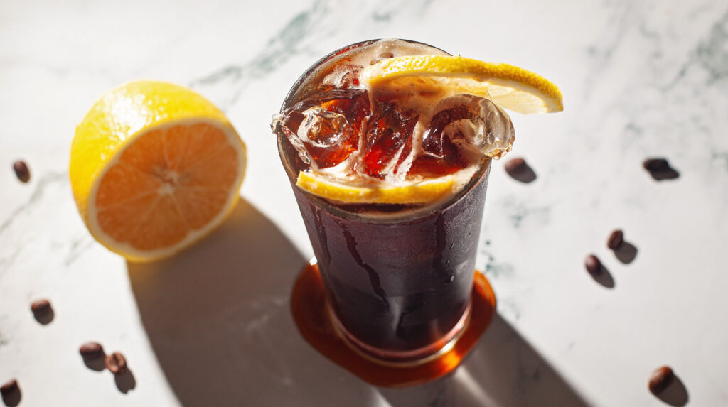 La boisson au café glacée inattendue qui pourrait être votre nouveau préféré de l'été