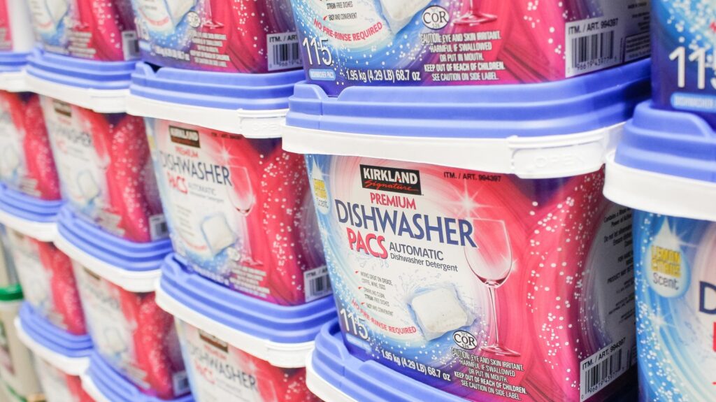 Pourquoi les PACS à vaisselle Kirkland Ultrashine de Costco sont une bonne affaire sous-estimée