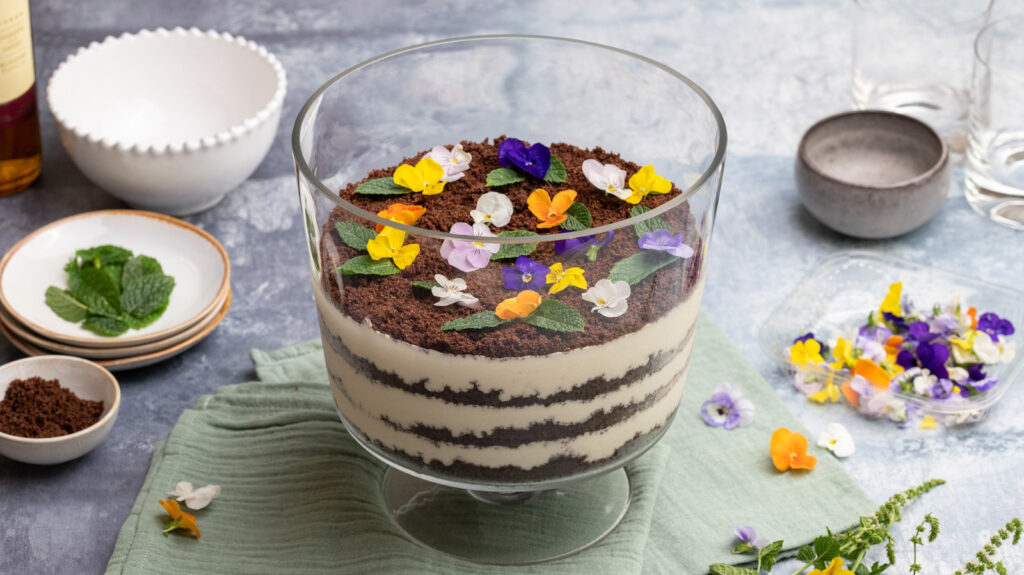 Élevez le gâteau de saleté Oreo avec notre recette adulte