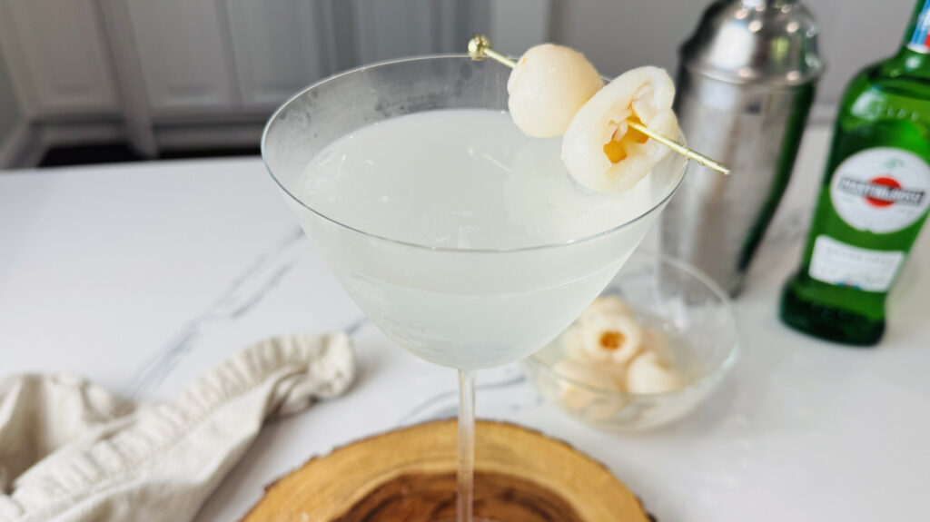 Notre martini lychee à 3 ingrédients est doux et simple à faire
