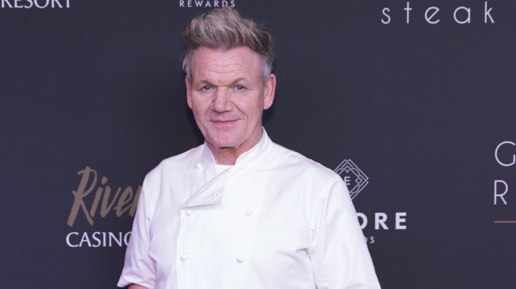 Astuce de préparation simple de Gordon Ramsay pour le poulet rôti le plus croustillant