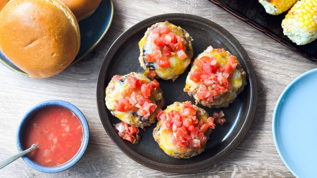 Recette juteuse de 3 burgers de dinde Tex-Mex à 3 ans