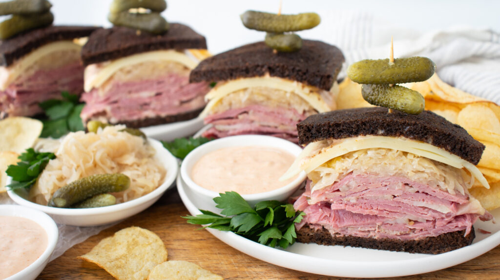 Faites un sandwich Reuben digne de déviation avec notre recette