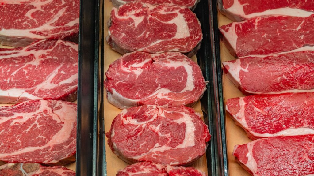 L'astuce pour obtenir un congélateur plein de steaks savoureux et abordables