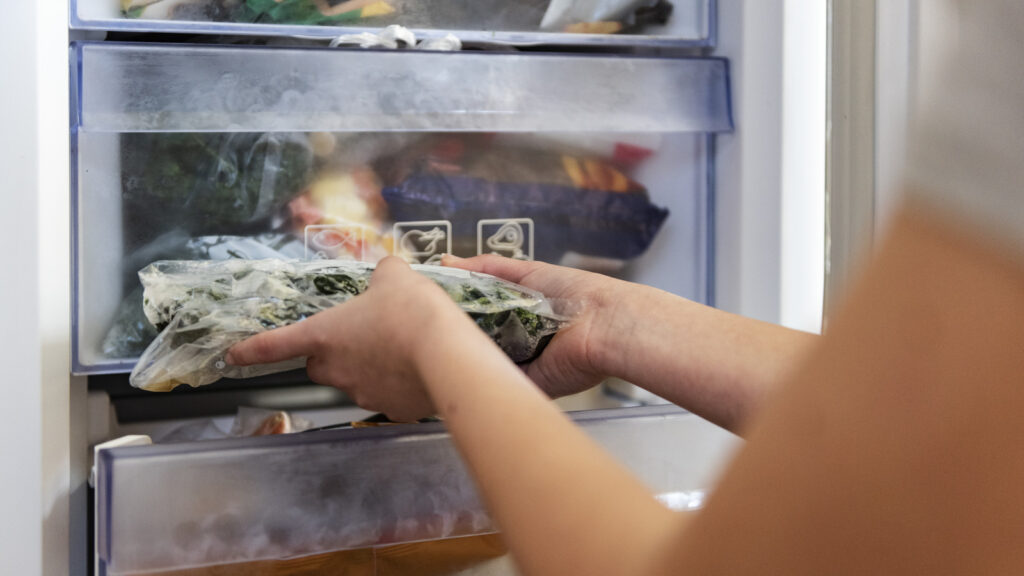 Nous avons demandé à 12 chefs de nous dire la chose la plus inattendue qu'ils gardent dans le congélateur