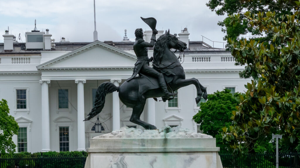 Le jour où le punch au whisky a presque fait tomber la Maison Blanche