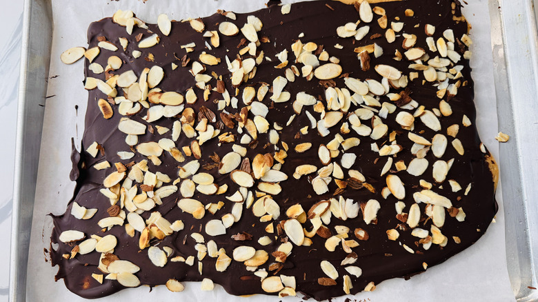 Écorce de caramel au chocolat réfrigérée