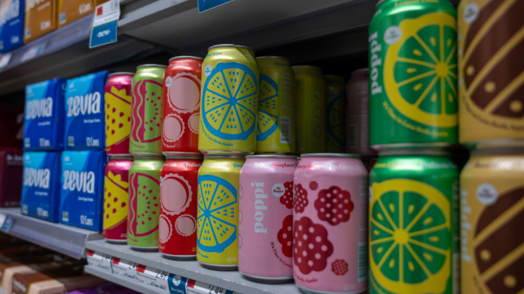 Le soda prébiotique d'Aldi coûte la moitié du prix du poppi (et les acheteurs disent qu'il a aussi meilleur goût)