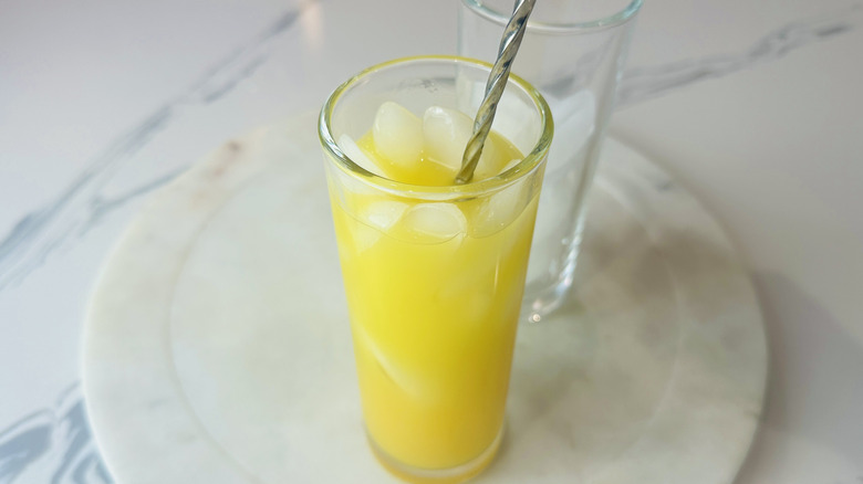 Remuer Tequila Sunrise