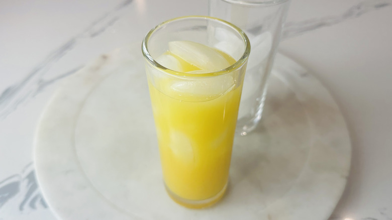 Jus d'orange et tequila sur glace