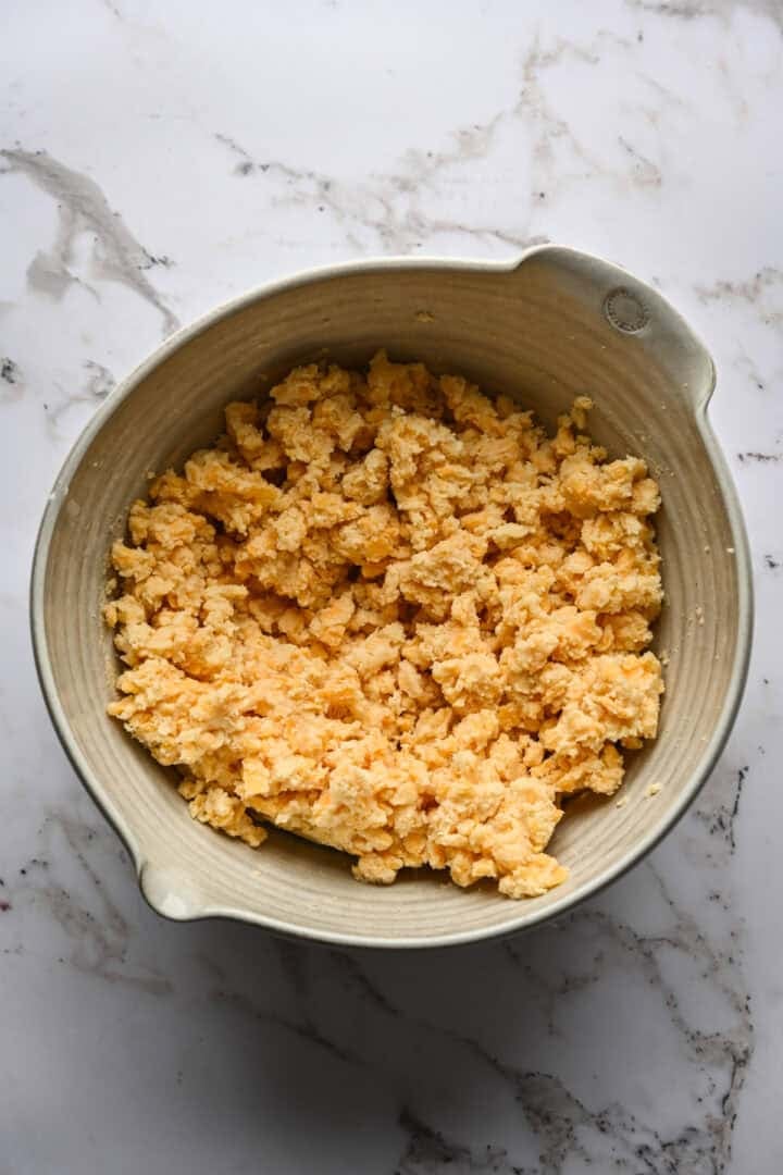 Pâte après avoir ajouté le fromage.