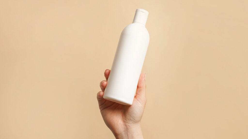 3 endroits dans votre cuisine que vous devriez nettoyer avec du shampoing