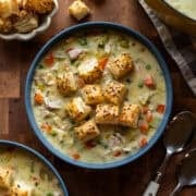 Vue aérienne de la soupe à la tarte au pot.