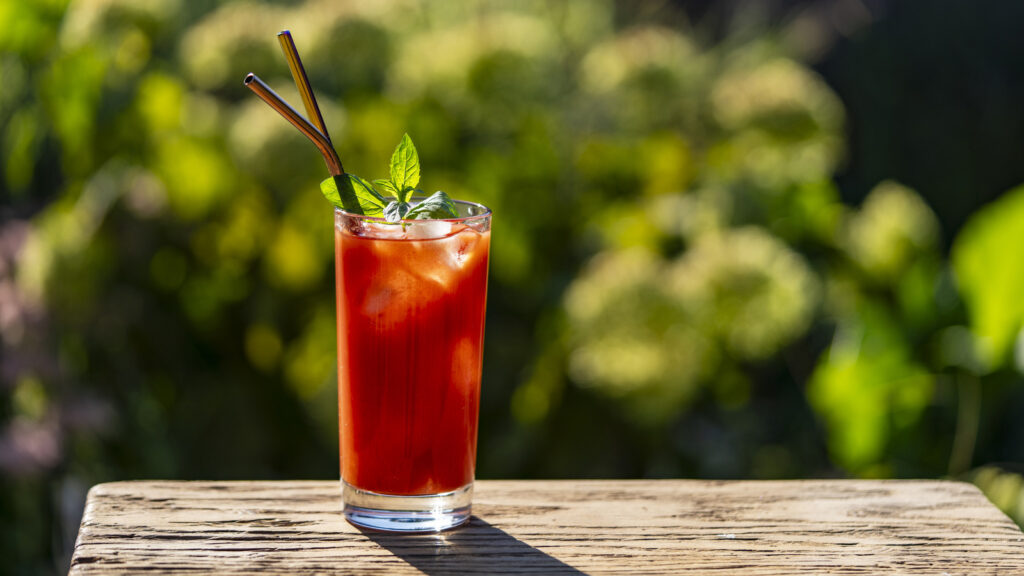 Donnez un coup de pied supplémentaire à votre Bloody Mary et incorporez ce liquide pétillant