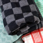 Comment laver correctement les torchons pour éliminer les bactéries et les odeurs