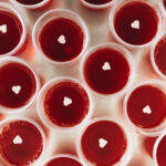 L'alcool parfaitement rose à utiliser pour de jolis shots de gelée pour la Saint-Valentin