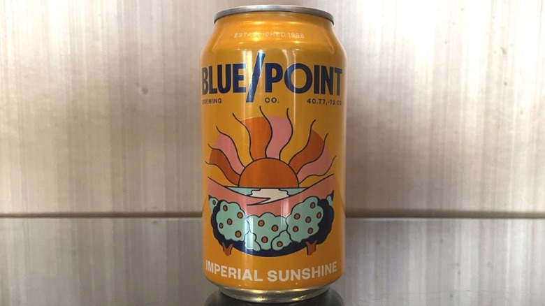 Une seule canette de Blue Point Imperial Sunshine.