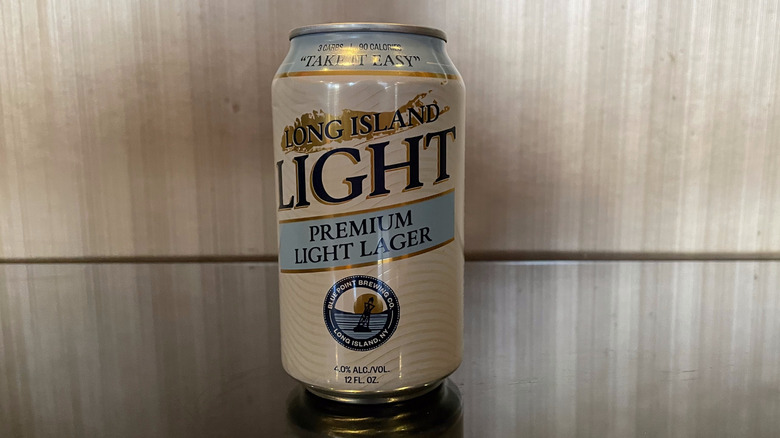 Une seule canette de Blue Point Long Island Light.