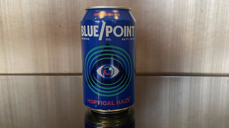 Une seule canette de Blue Point Hoptical Haze.