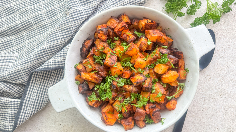 bol de pommes de terre espagnoles