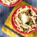 Recette facile de rouleaux d'œufs au porc dans un bol