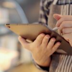 La chaîne de restauration rapide qui a été la première à embaucher des femmes comme managers dans les années 1960