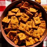 Vue aérienne du fromage après la cuisson.