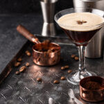 Les Espresso Martinis sont-ils plus forts que les autres cocktails ? Pourquoi cela pourrait ressembler à cela