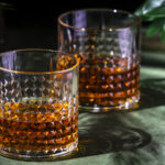 Comment ajouter correctement de l'eau pour diluer le scotch