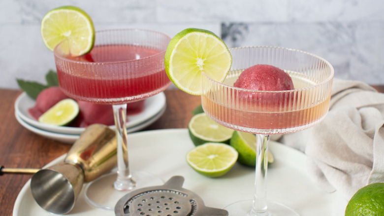 Sorbet cocktails cosmopolites au citron vert