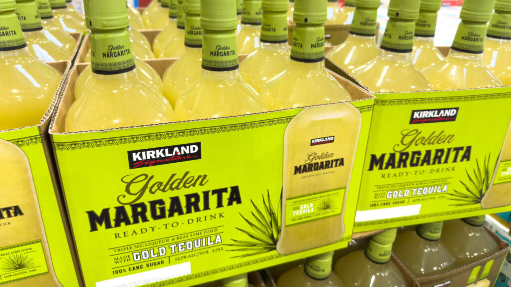 Donnez une cure de jouvence estivale aux cocktails prêts à servir de Costco : voici comment procéder