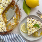 Cette recette de tarte au citron est une version alcoolisée du dessert