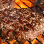 Vous ne mangerez jamais de bœuf surgelé dans cette chaîne de hamburgers qui propose des galettes fraîches depuis les années 50