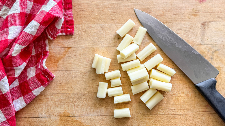 couper la mozzarella à bord