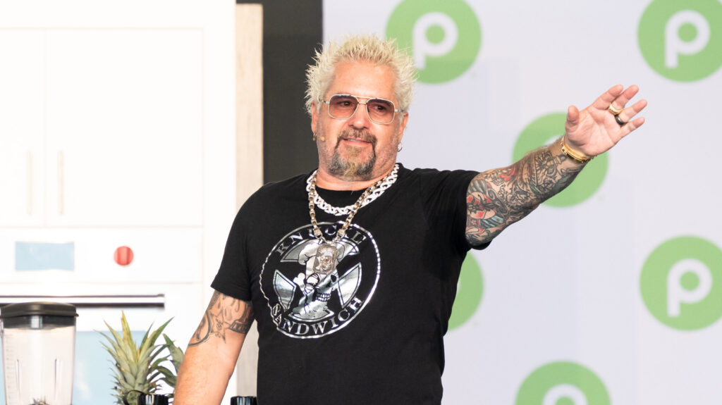 Combien de restaurants Guy Fieri possède-t-il en 2026 ?