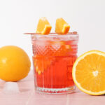 Le cocktail à 3 ingrédients qui a le goût de l'été dans un verre