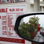 C'est en fait pourquoi In-N-Out vous demande si vous mangez dans votre voiture ou non