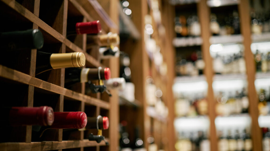 Certains acheteurs de Costco achètent plusieurs de ces supports de stockage de vin, et c'est logique pourquoi