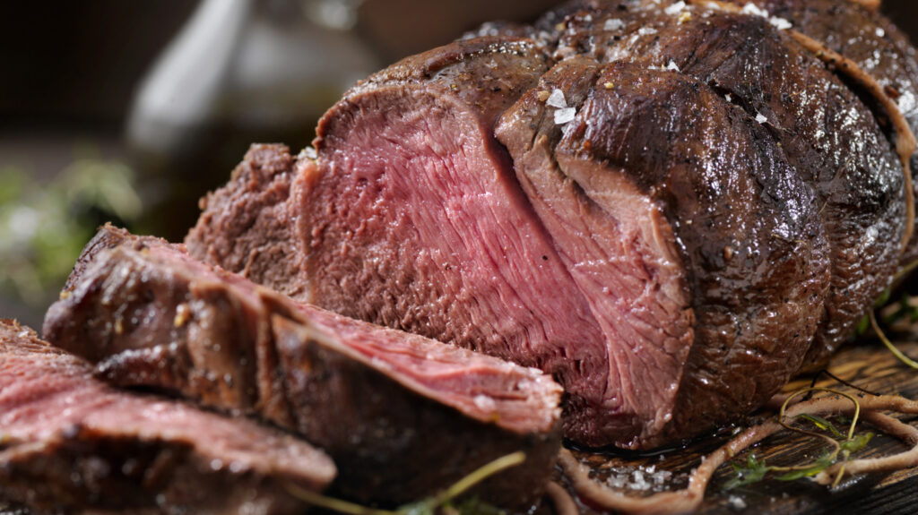 Pour une côte de bœuf tendre et fondante, utilisez cette méthode éprouvée