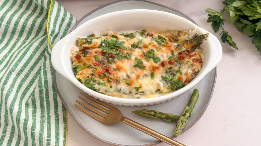 Recette de cocotte d'asperges au fromage