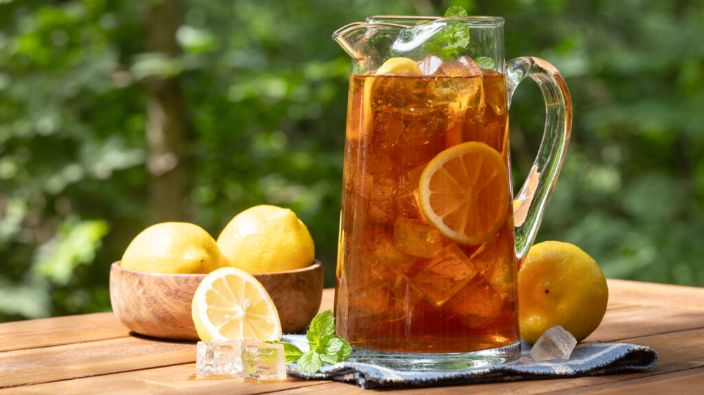 Égayez le thé glacé avec un peu de ce liquide épicé