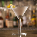 Le gin le plus vendu au monde est indispensable pour le légendaire martini de James Bond