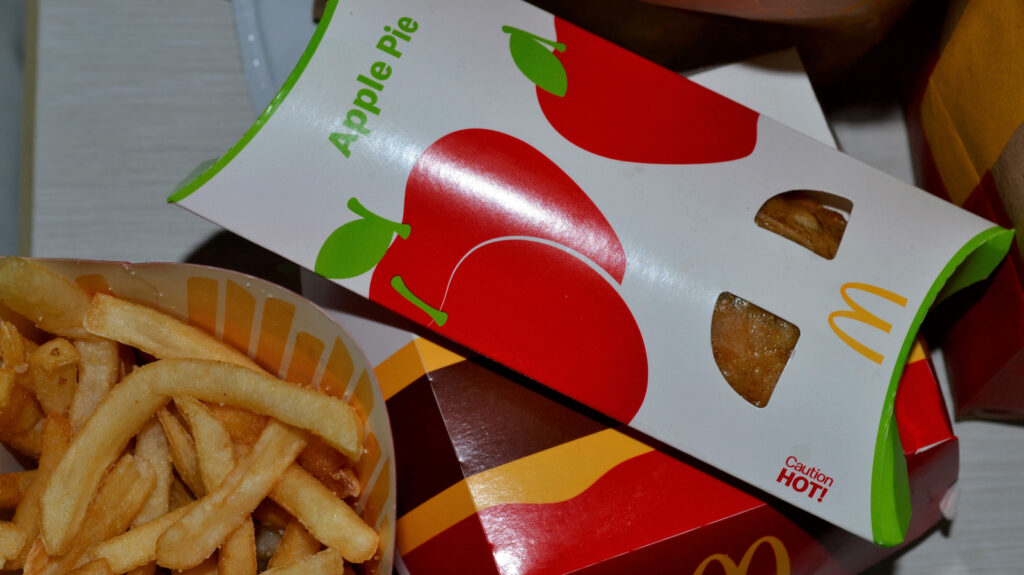 Rencontrez la famille derrière la recette de tarte aux pommes frites de McDonald's des années 60