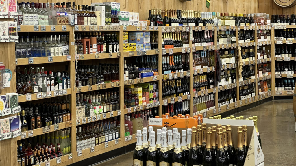 Trader Joe's vend-il de l'alcool ? Ce qu'il faut savoir avant d'acheter