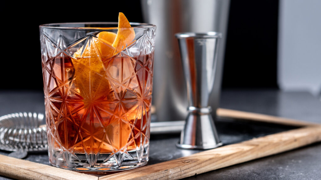 Oubliez le démodé : essayez plutôt ce cocktail au bourbon vintage
